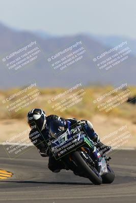 media/Oct-08-2022-SoCal Trackdays (Sat) [[1fc3beec89]]/Turn 16 (125pm)/